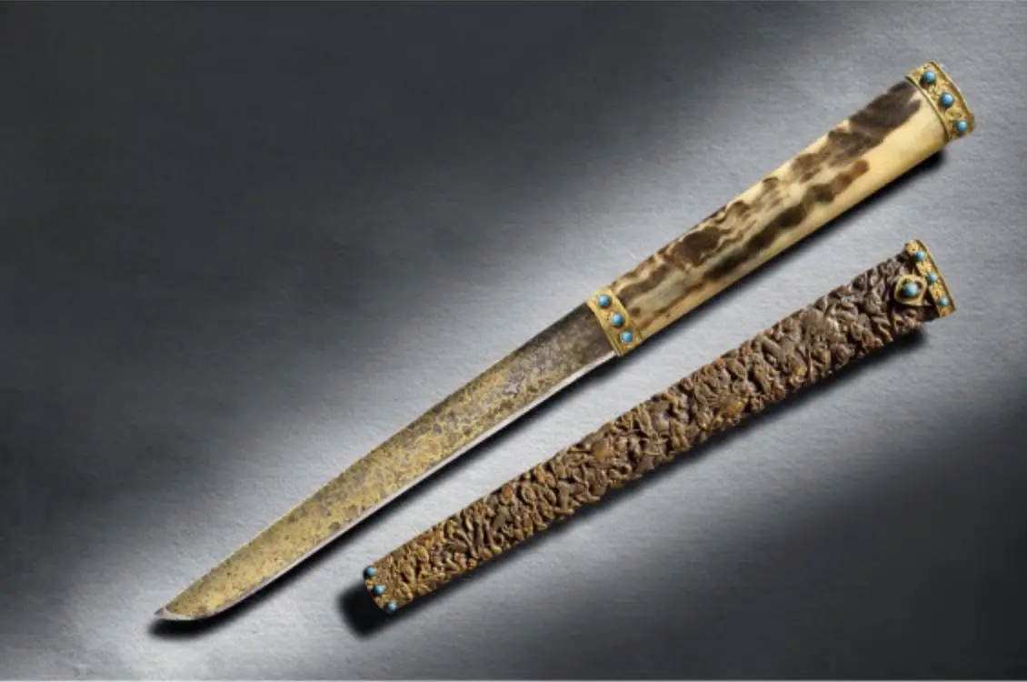 Qianlong Imperial Hunting Knife  -  $1,240,000