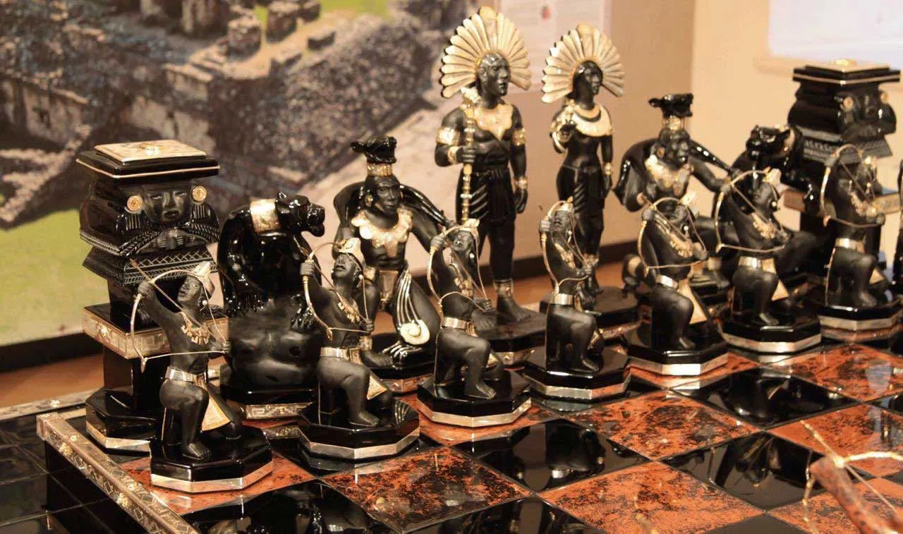 Game of Kings Chess Set
